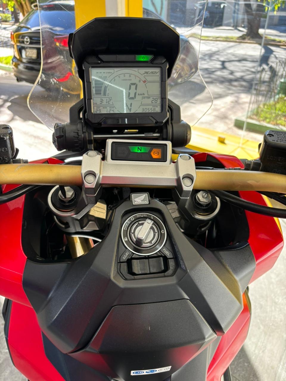 a919cf28-898c-4bff-8352-43f67afd812b