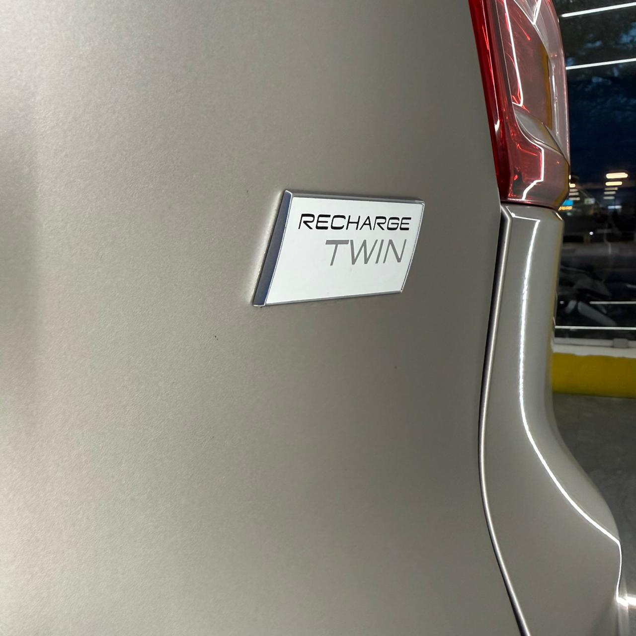 WhatsApp Image 2025-12-23 at 5.37.28 PM (2)